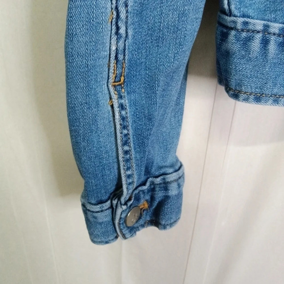 Calvin Klein Women's Denim Trucker Jacket Blue Distressed M - Picture 5 of 13